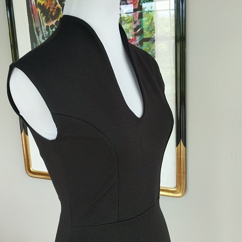 SEXY BLACK 🖤 DRESS - Picture 4 of 13